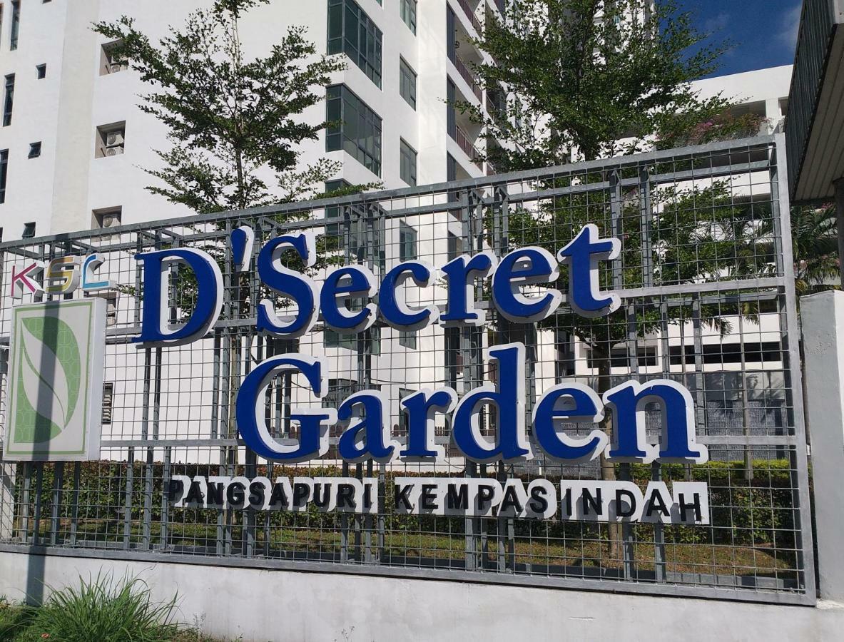 Kempas Indah @ The Secret Garden Homestay Τζόχορ Μπάχρου Εξωτερικό φωτογραφία